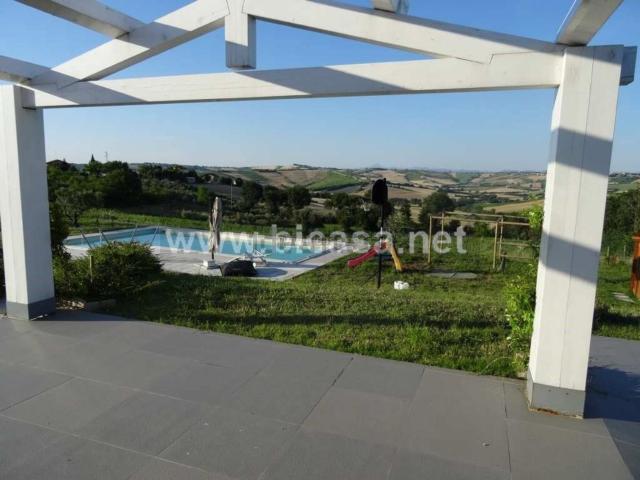 Casa in vendita a Sant'Orso, Marche