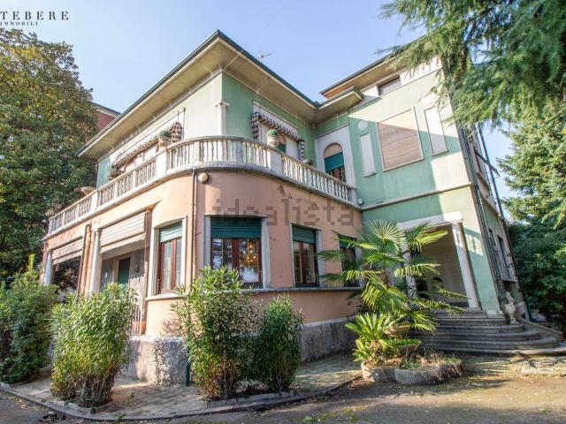 Casa in vendita a Centro, Gallarate