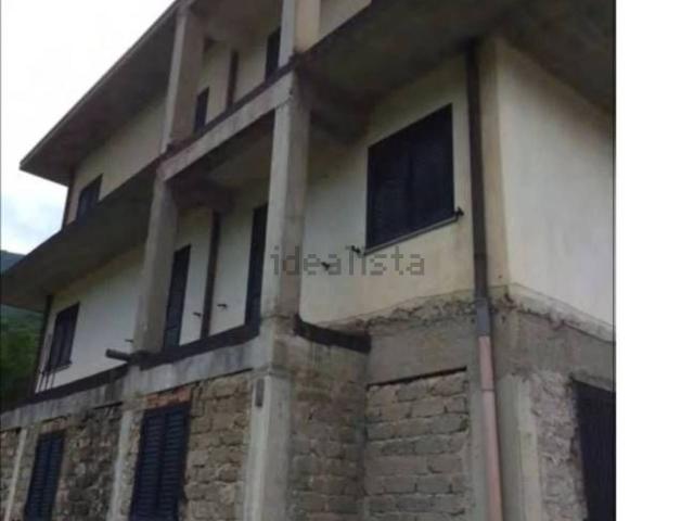 Casa in vendita a Collelongo, Abruzzo