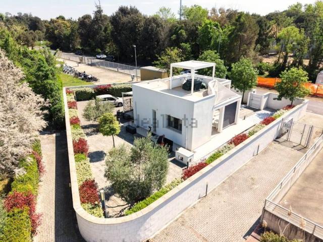 Casa in vendita a Calambrone, Pisa