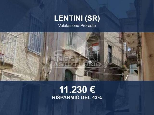Casa in vendita a Lentini, Siracusa