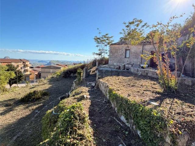 Casa in vendita a Rione Dalmazia, Mussomeli