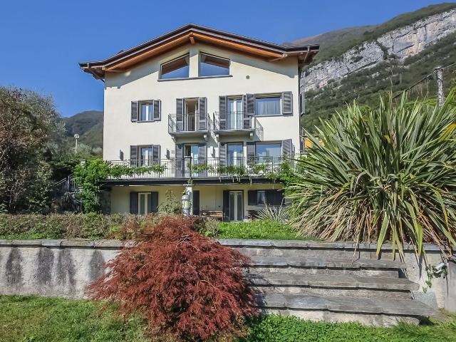 Casa in vendita a Rogaro, Tremezzina