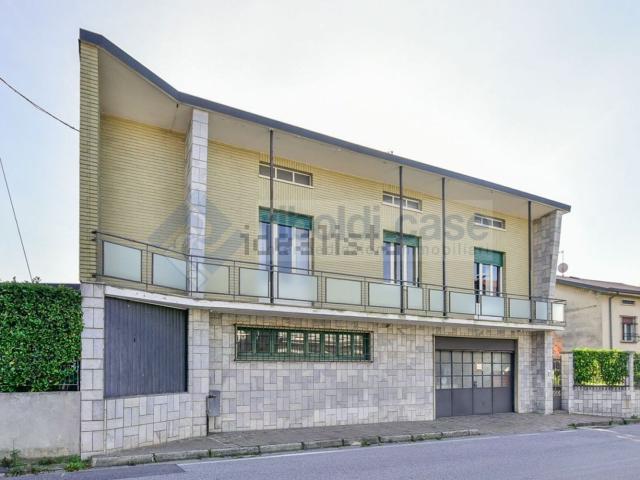 Casa in vendita a Molino Bistorgio, Verano Brianza