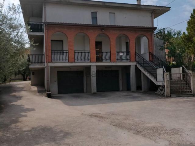 Casa in vendita a Loreto Aprutino, Abruzzo