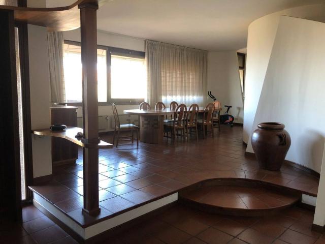 Casa in vendita a Monsummano Terme, Pistoia