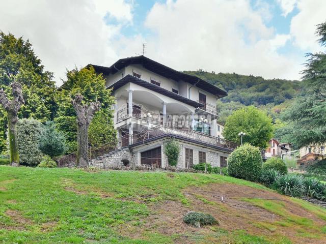 Casa in vendita a Pagnano, Asso