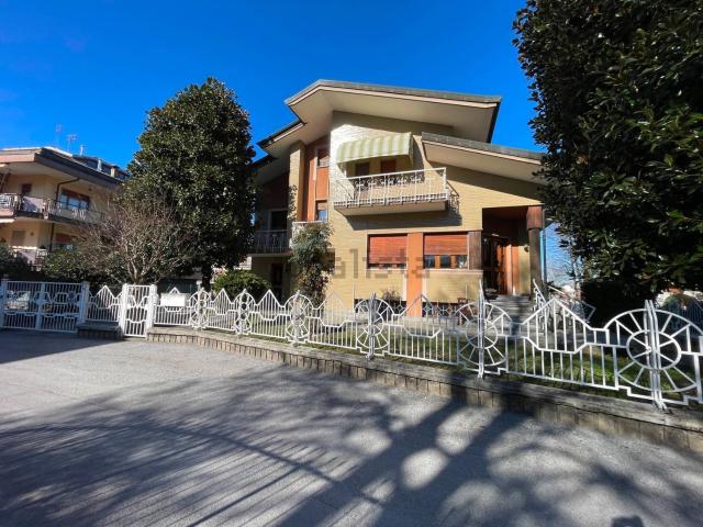 Casa in vendita a Boves, Cuneo
