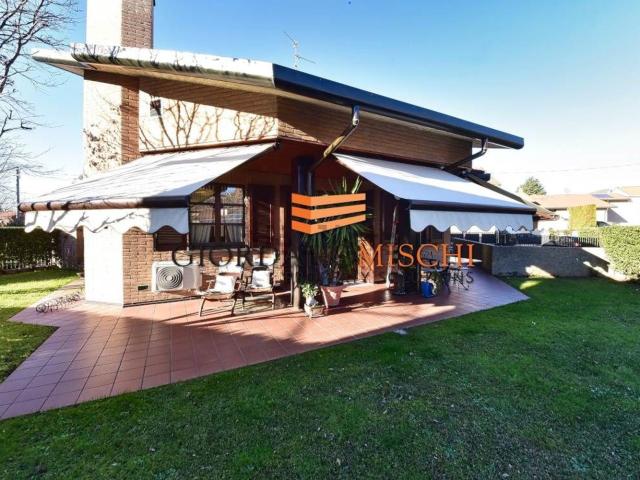 Casa in vendita a Vedano Al Lambro