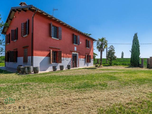 Casa in vendita a Unione Terre d'Acqua, Crevalcore