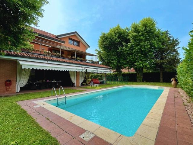 Casa in vendita a Rovagnasco, Segrate