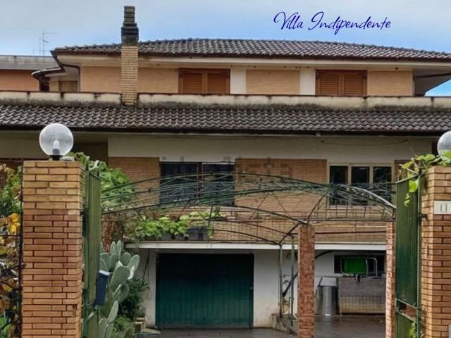 Casa in vendita a Terracina, Lazio
