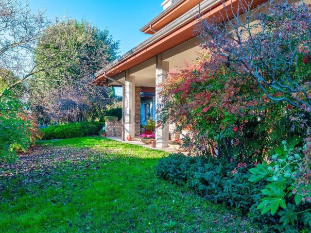 Casa in vendita a Bussolengo, Veneto