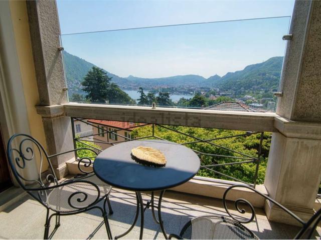 Casa in vendita a Monte Olimpino, Como