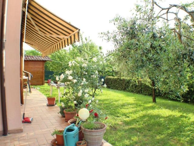 Casa in vendita a San Salvatore, Montecarlo