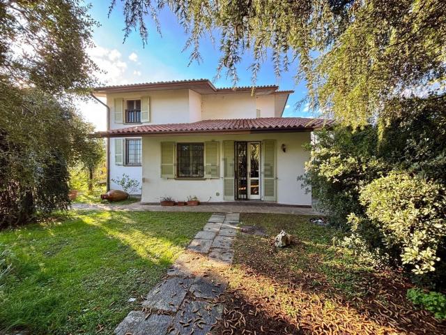 Casa in vendita a Erbusco, Lombardia