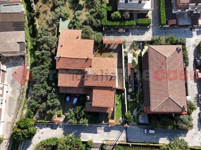 Casa in vendita a Cervinara, Campania