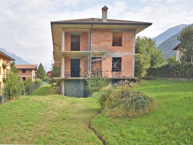Casa in vendita a Comunità montana della valle Camonica, Artogne