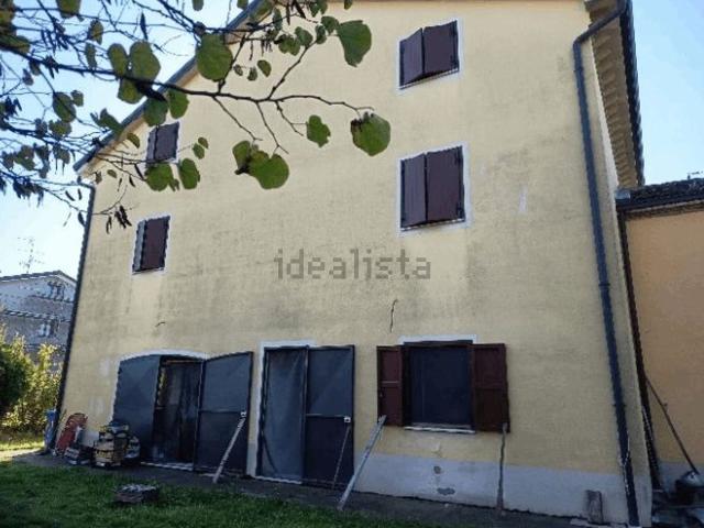 Casa in vendita a Unione Comuni Modenesi Area Nord, Mirandola