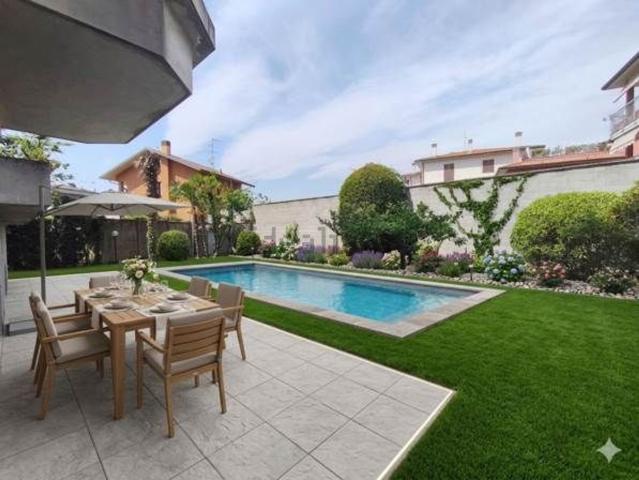 Casa in vendita a Gessate, Lombardia