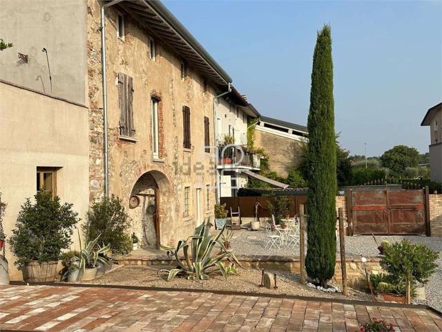 Casa in vendita a Desenzano Del Garda, Lombardia