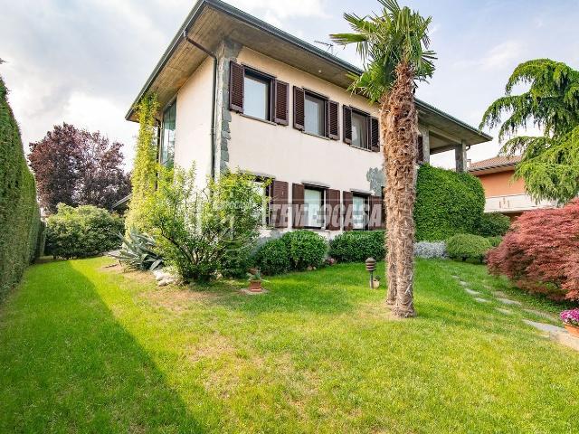 Casa in vendita a Bettola di Pozzo d'Adda, Pozzo D'adda