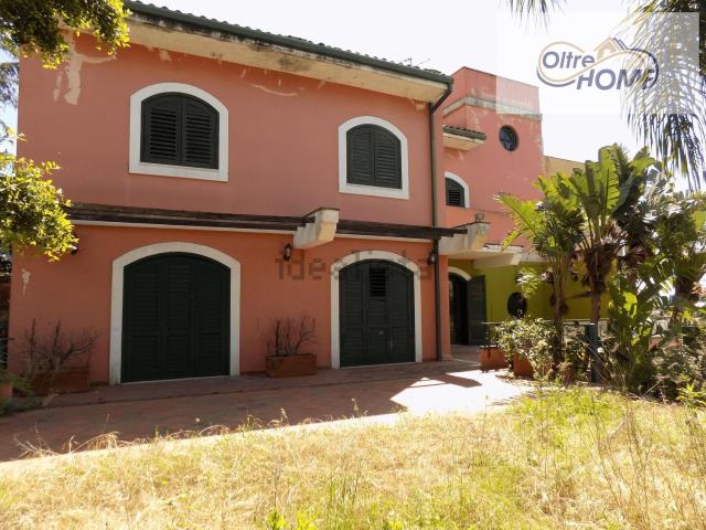Casa in vendita a Acireale, Sicilia