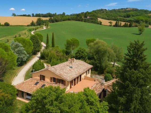 Casa in vendita a Monte Calende, Urbino