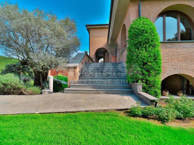 Casa in vendita a Villanova, Bernareggio
