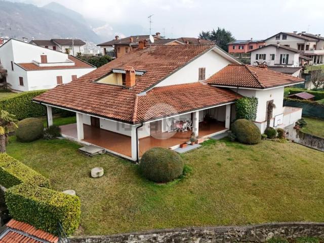 Casa in vendita a Paratico, Lombardia