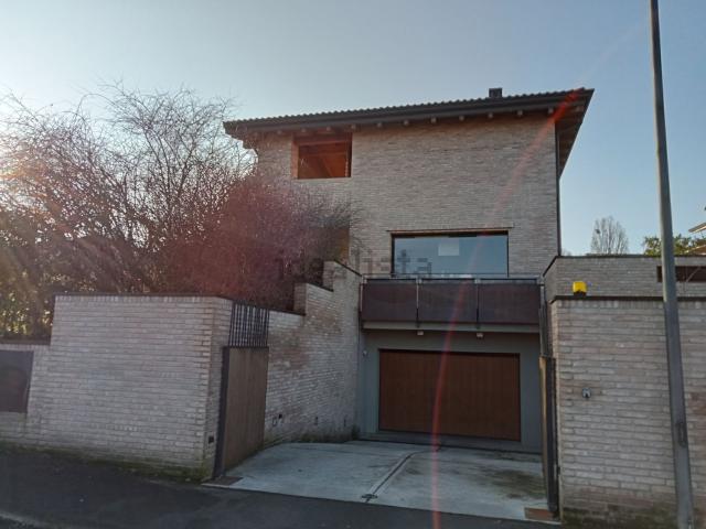 Casa in vendita a Colline Matildiche, Re