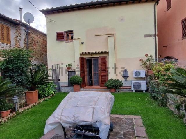 Casa in vendita a Magliano In Toscana, Toscana