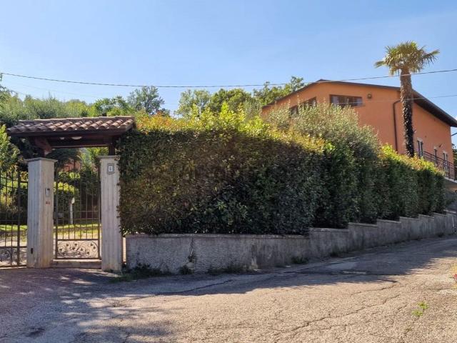 Casa in vendita a Cenerente, Umbria