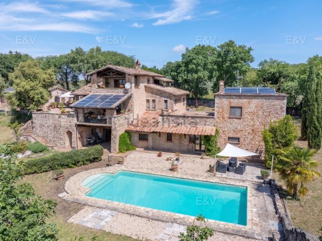 Casa in vendita a Gualdo Cattaneo, Umbria