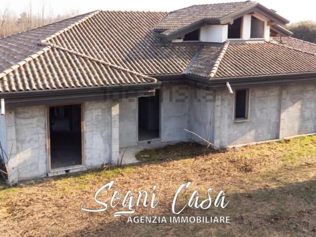 Casa in vendita a Piemonte, Novara