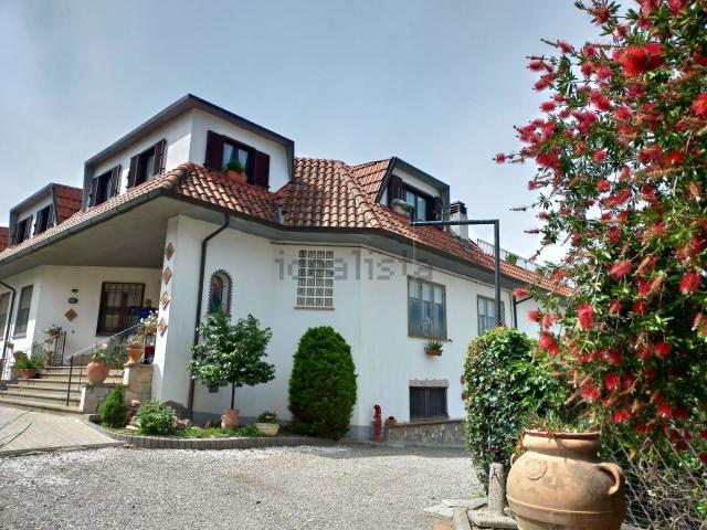 Casa in vendita a Tuscania, Lazio