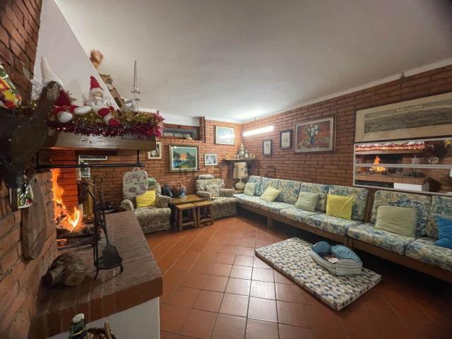 Casa in vendita a Montecatini Alto, Montecatini Terme