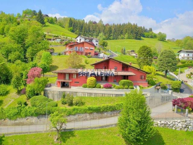 Casa in vendita a Leffe, Lombardia