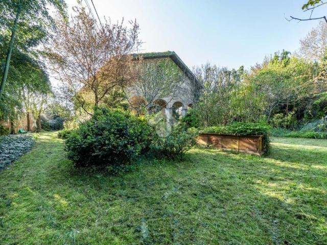 Casa in vendita a Terra di Mezzo, Re