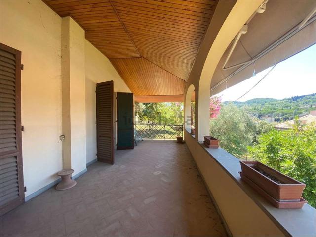 Casa in vendita a Signa, Toscana