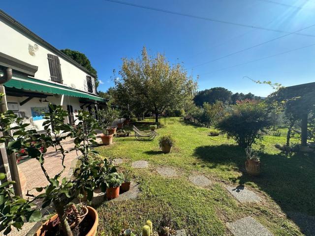 Casa in vendita a Santa Caterina, Sarzana