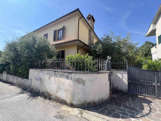 Casa in vendita a Pistoia, Toscana