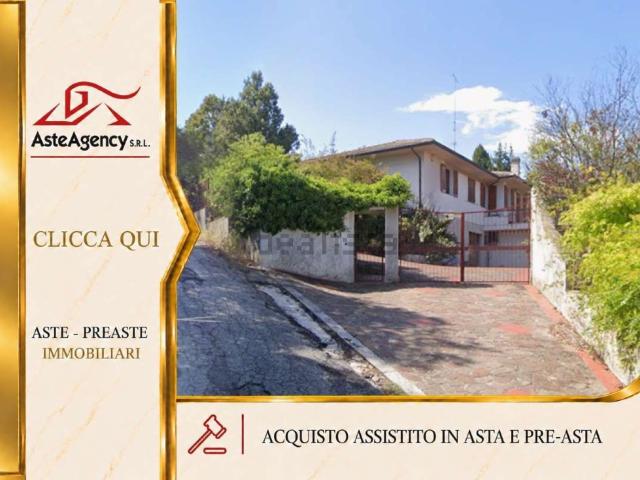 Casa in vendita a Passo Varano, Marche