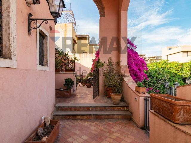 Casa in vendita a Picanello-Ognina-Barriera-Canalicchio, Catania