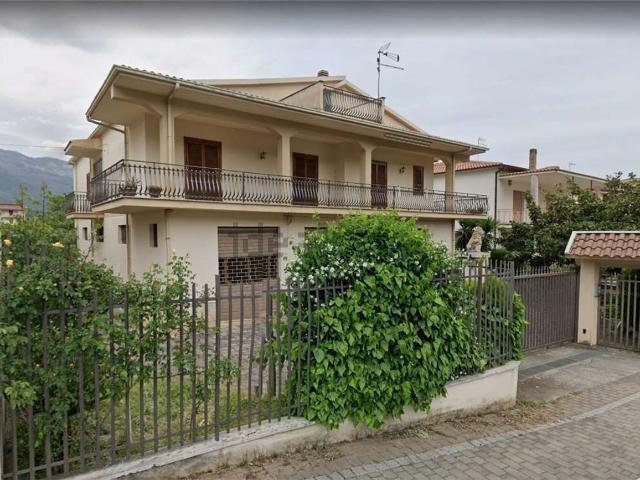 Casa in vendita a Calabria, Cosenza