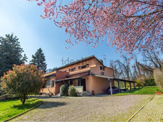 Casa in vendita a Cadorago, Lombardia