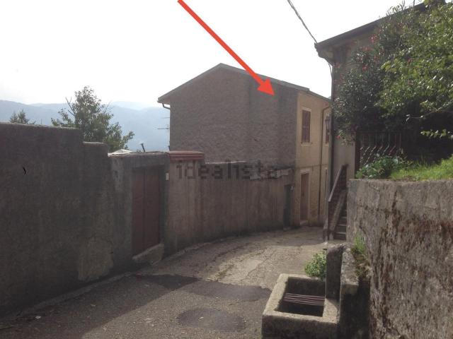 Casa in vendita a Montella, Campania