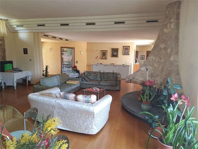 Casa in vendita a Larciano, Toscana