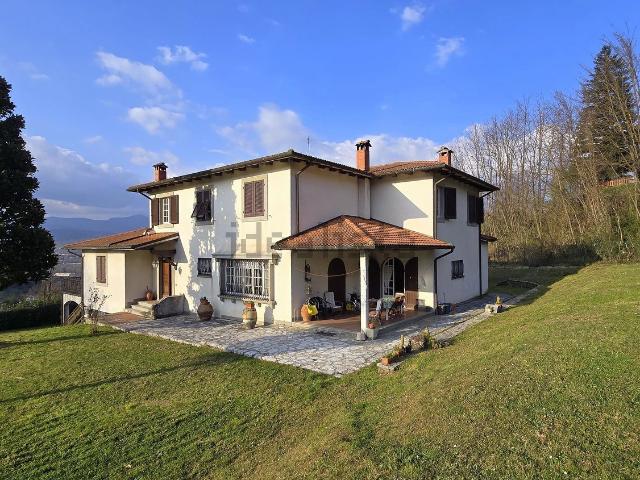 Casa in vendita a Unione Comuni Garfagnana, Castelnuovo Di Garfagnana
