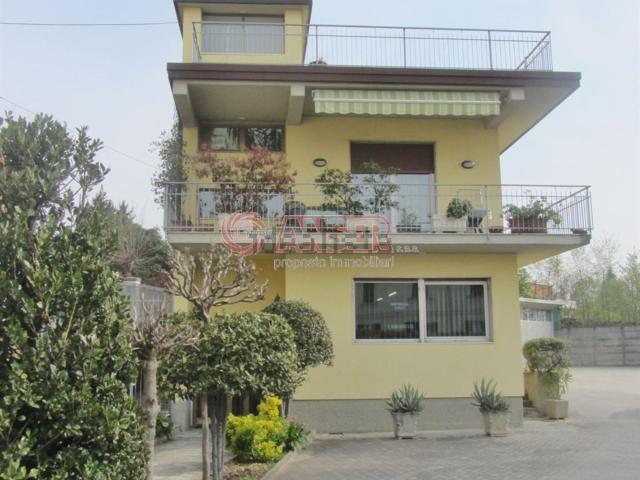 Casa in vendita a Galgiana, Casatenovo